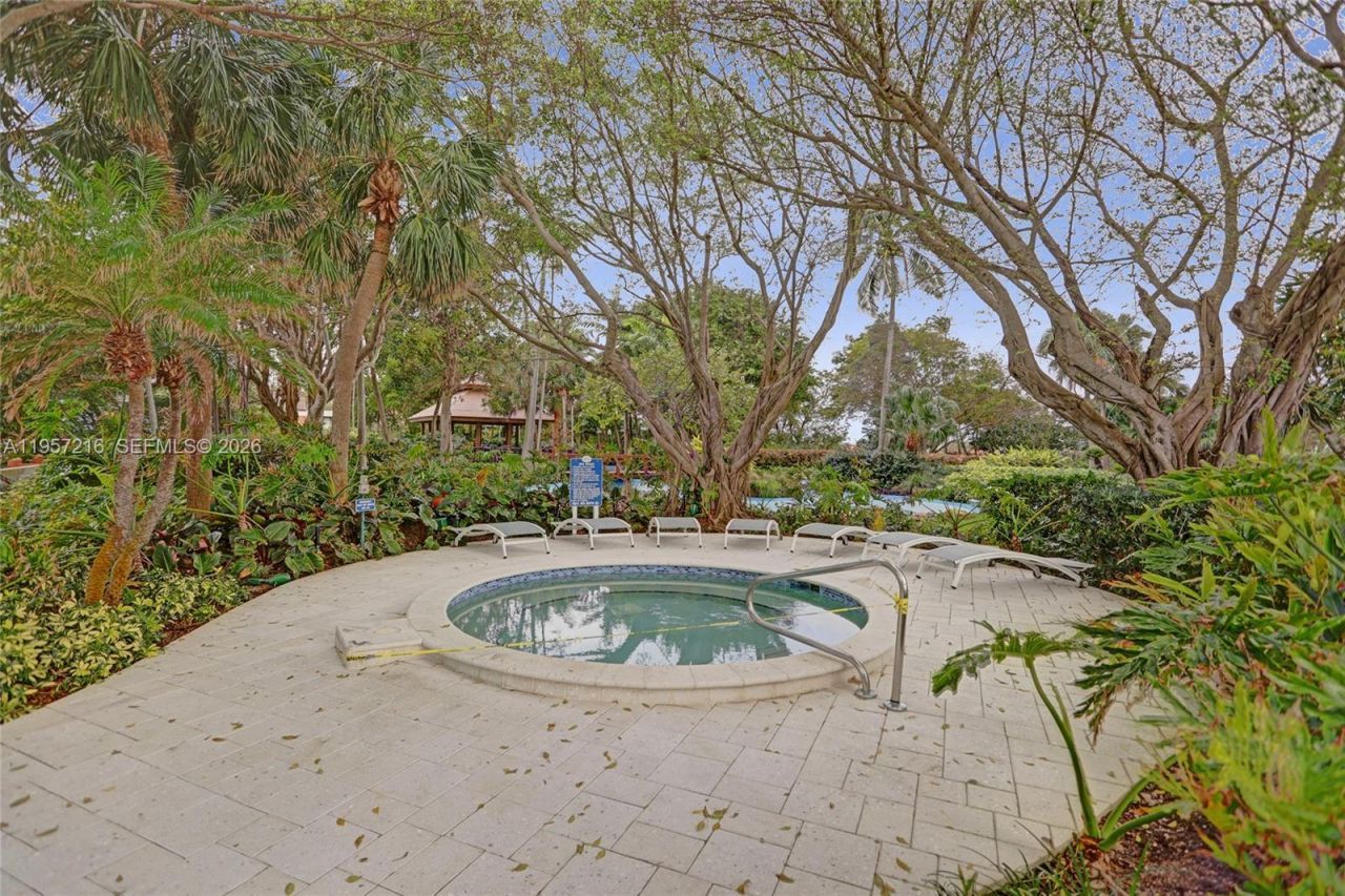 1000 Quayside Ter, Unit 1402, Miami, FL 33138 Photo