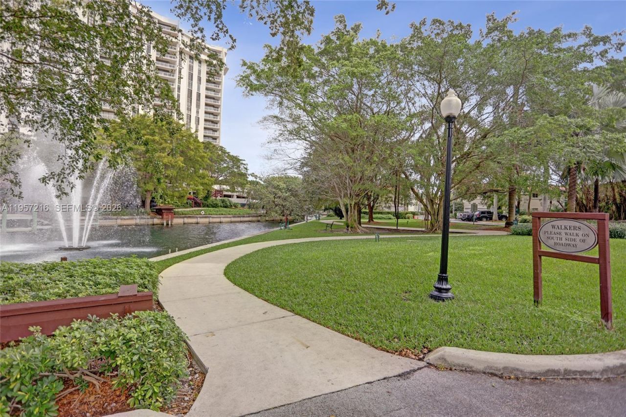 1000 Quayside Ter, Unit 1402, Miami, FL 33138 Photo