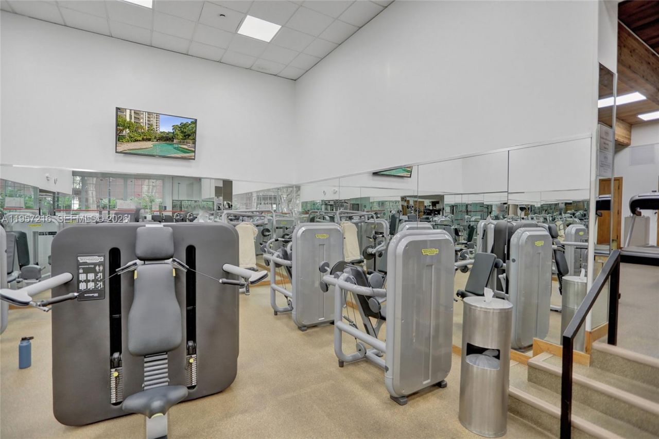 1000 Quayside Ter, Unit 1402, Miami, FL 33138 Photo