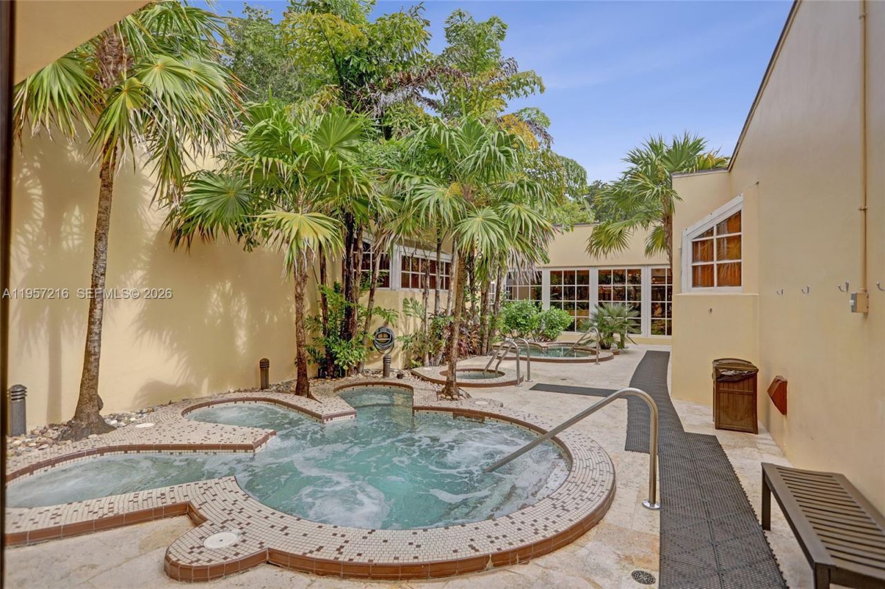 1000 Quayside Ter, Unit 1402, Miami, FL 33138 Photo