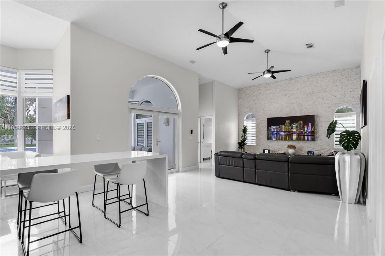 429 NW 130th Ave, Miami, FL 33182 Photo