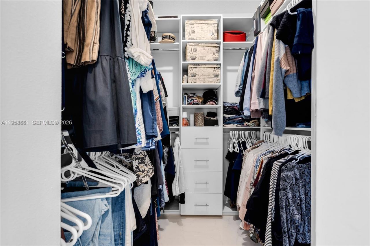 429 NW 130th Ave, Miami, FL 33182 Photo