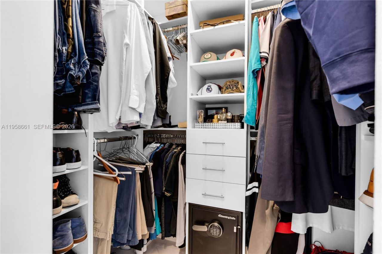 429 NW 130th Ave, Miami, FL 33182 Photo