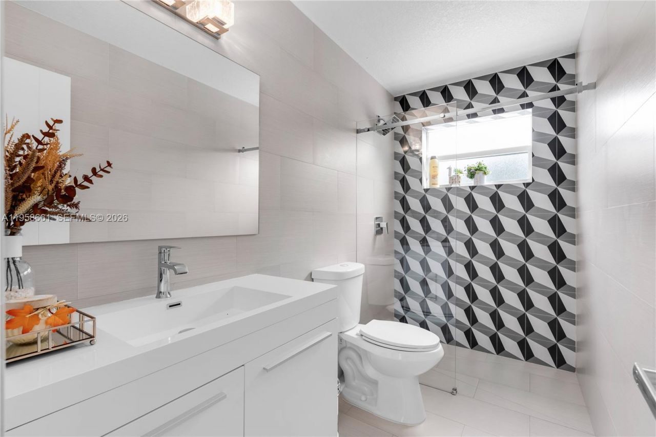 429 NW 130th Ave, Miami, FL 33182 Photo