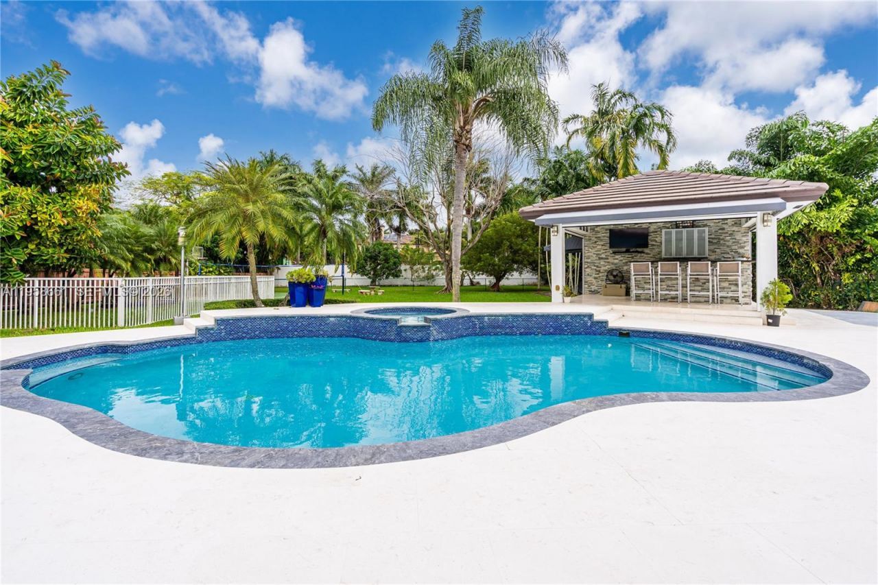 429 NW 130th Ave, Miami, FL 33182 Photo