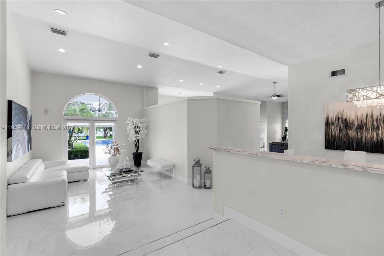 429 NW 130th Ave, Miami, FL 33182 Photo