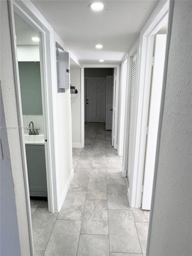 4119 Woodside Dr , Unit 1, Coral Springs, FL 33065 Photo