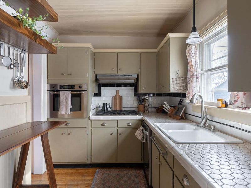 61 Tibet Road, Columbus, OH 43202 Photo 25