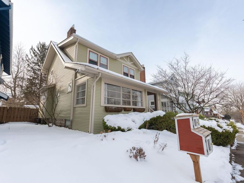 61 Tibet Road, Columbus, OH 43202 Photo 3