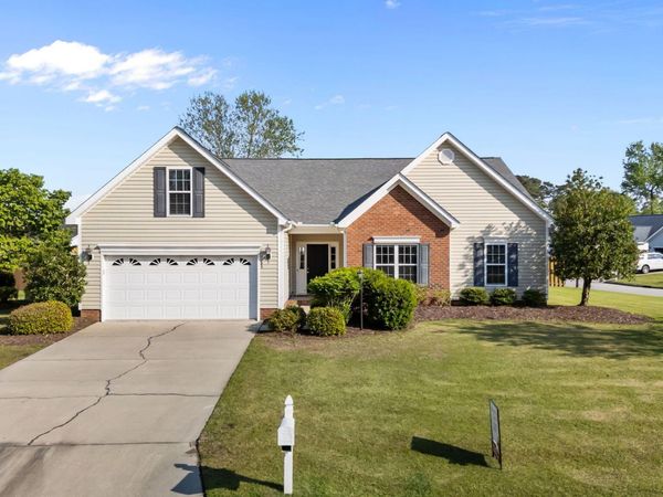 102 Blackheath Drive, New Bern, NC 28560
