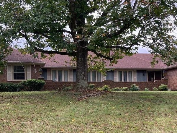 753 S Main Street , Tompkinsville, KY 42167