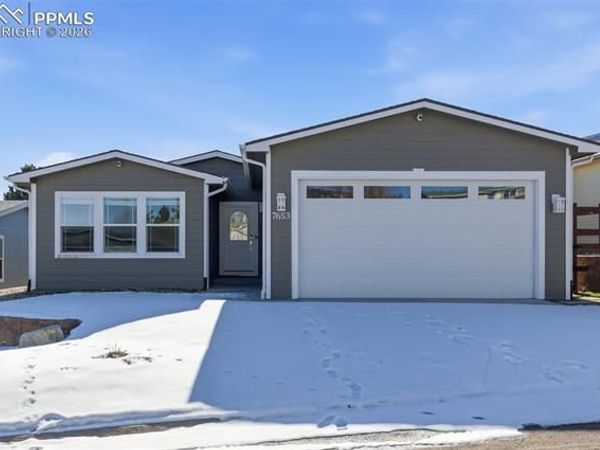 7653 Crested Jay Point, Colorado Springs, CO 80922