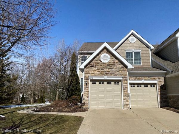 26175 Fieldstone Drive, Novi, MI 48374