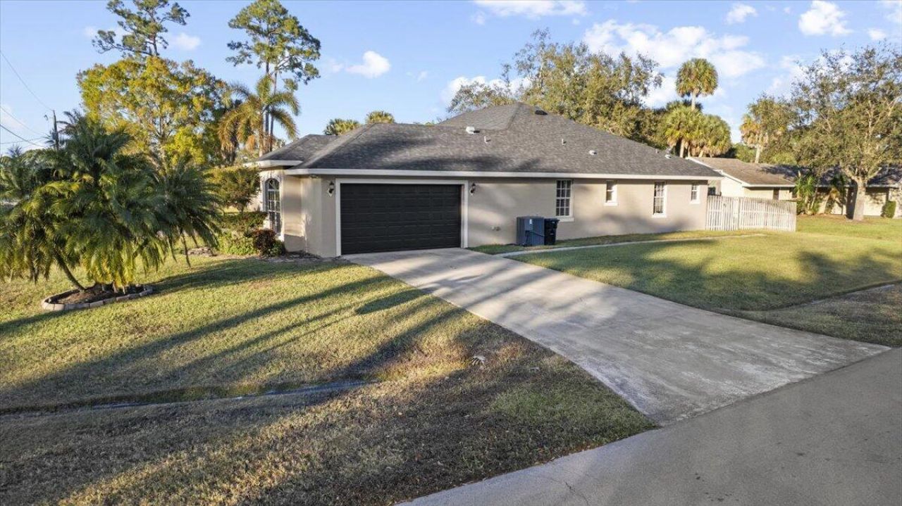 2161 SW Hyacinth Street, Port Saint Lucie, FL 34953 Photo