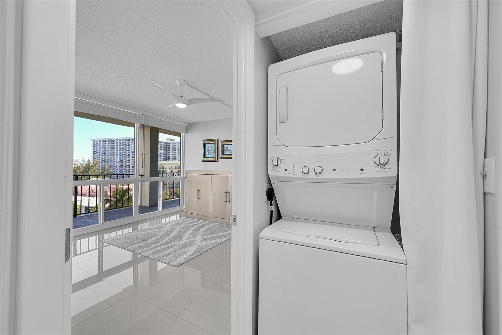 521 N Riverside Dr, Unit 707, Pompano Beach, FL 33062 Photo