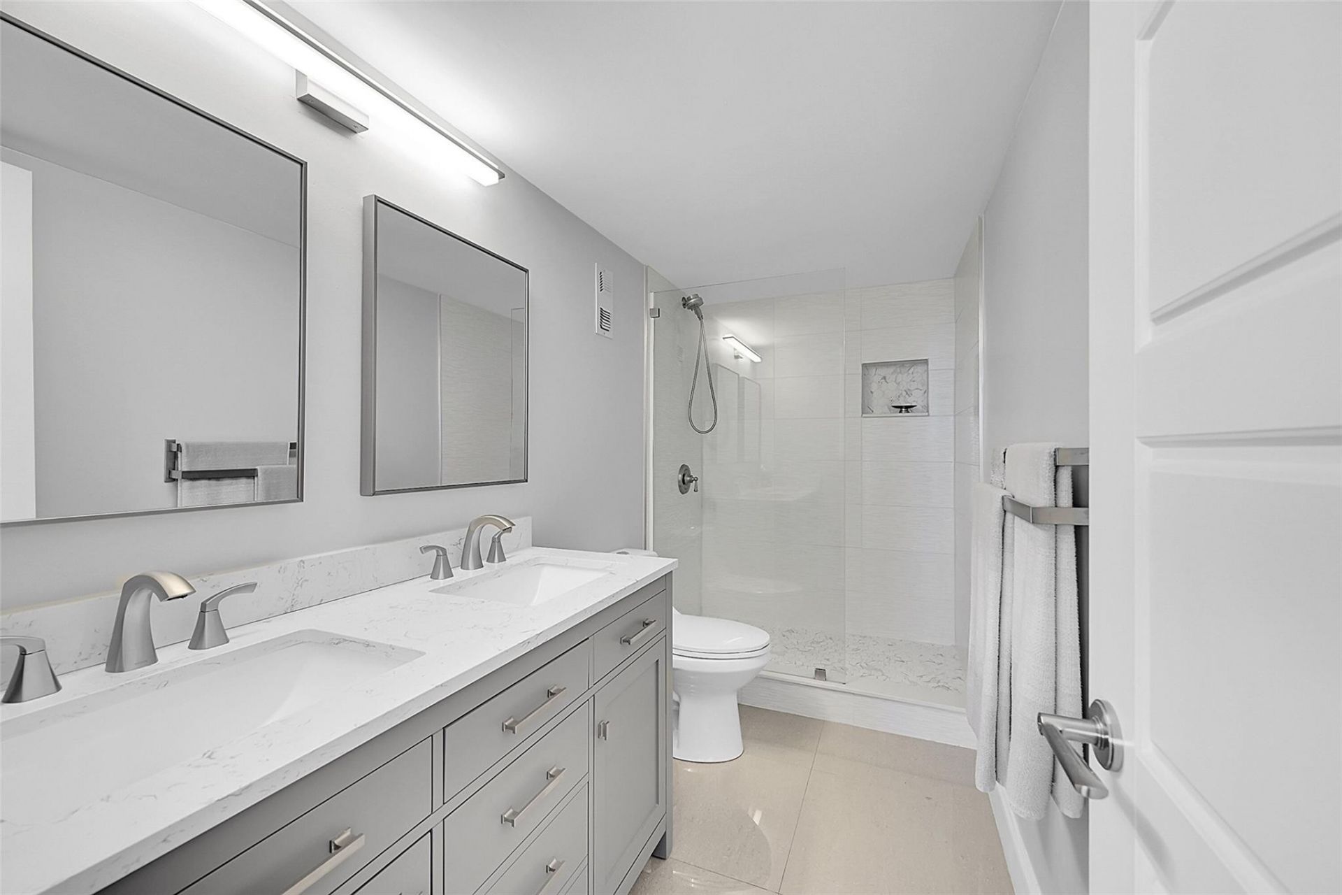 521 N Riverside Dr, Unit 707, Pompano Beach, FL 33062 Photo