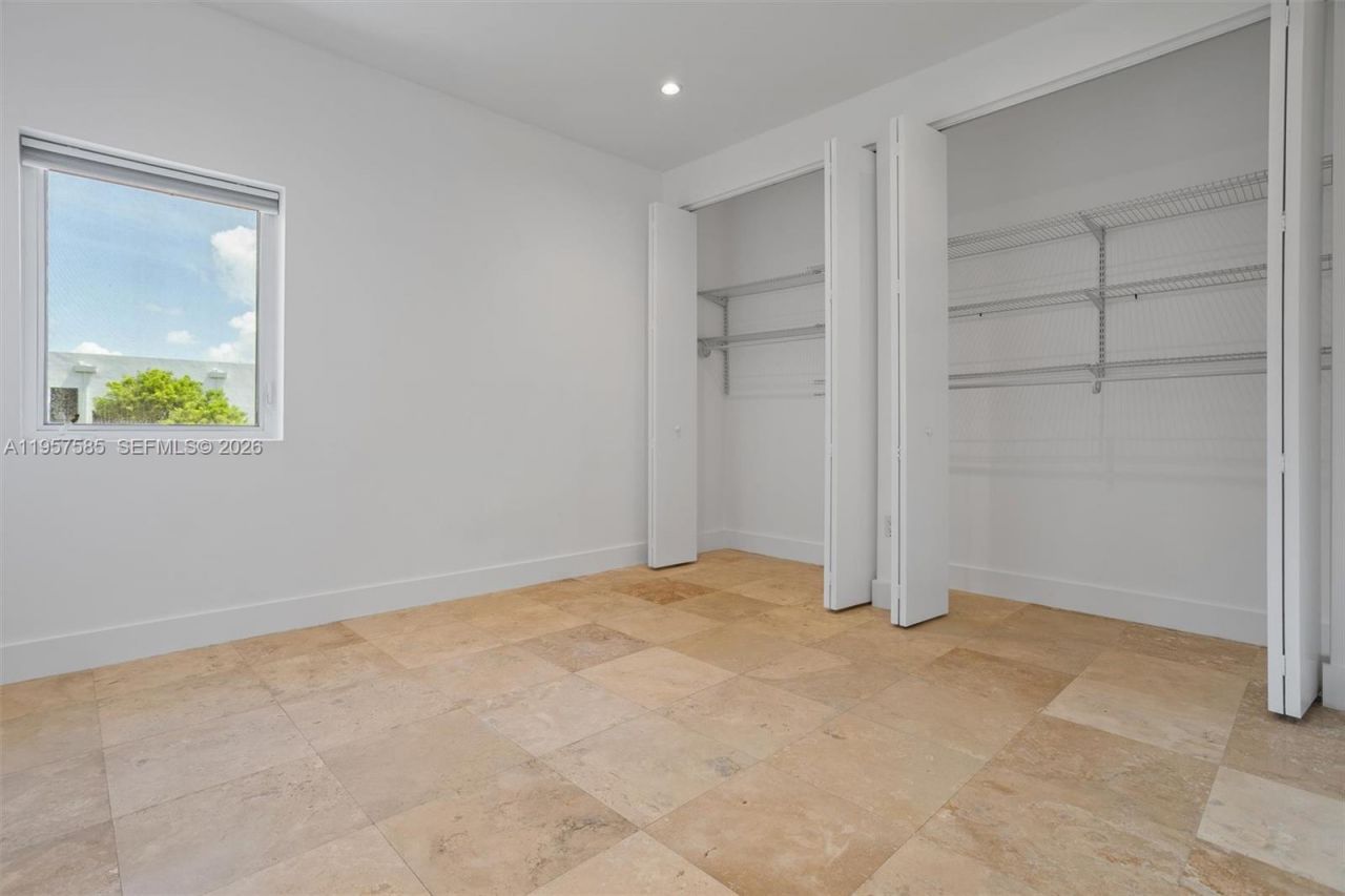 2784 SW 34th Ave , Miami, FL 33133 Photo