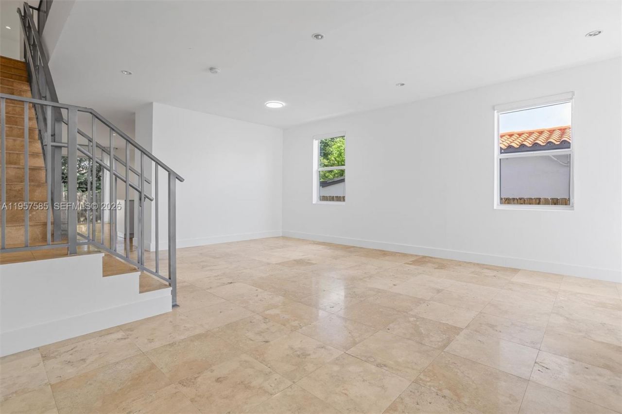 2784 SW 34th Ave , Miami, FL 33133 Photo