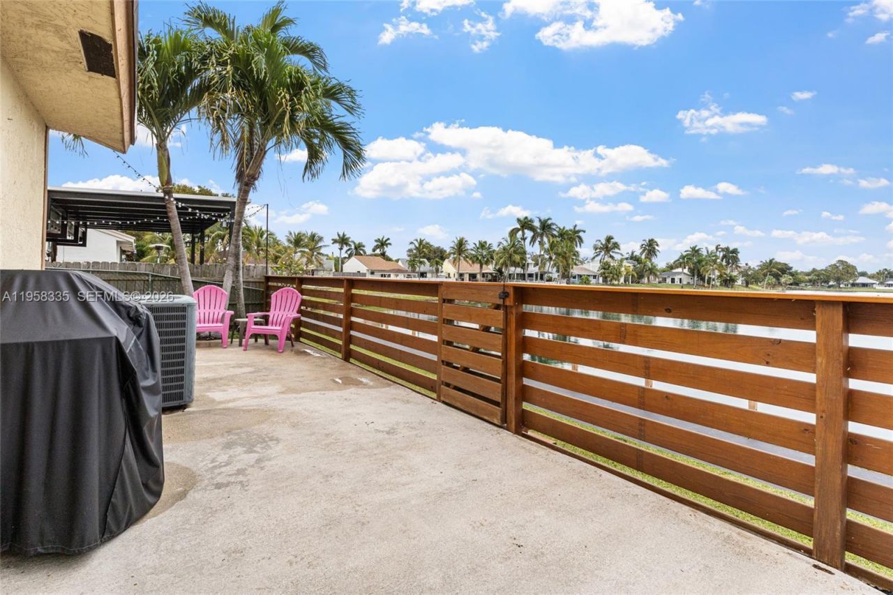 21839 SW 100th Pl, Cutler Bay, FL 33190 Photo