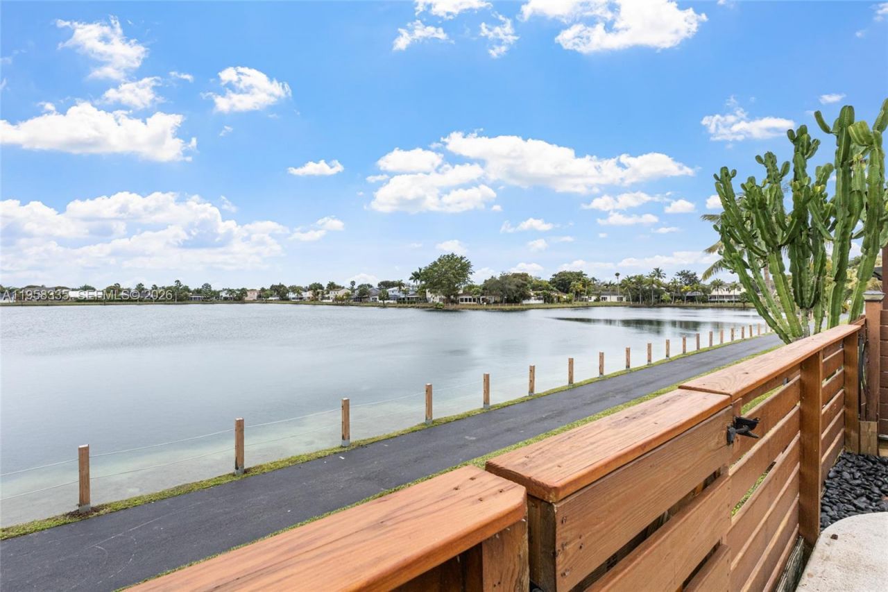 21839 SW 100th Pl, Cutler Bay, FL 33190 Photo