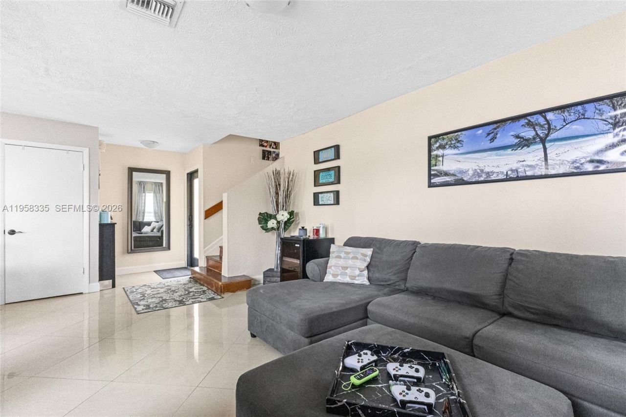 21839 SW 100th Pl, Cutler Bay, FL 33190 Photo