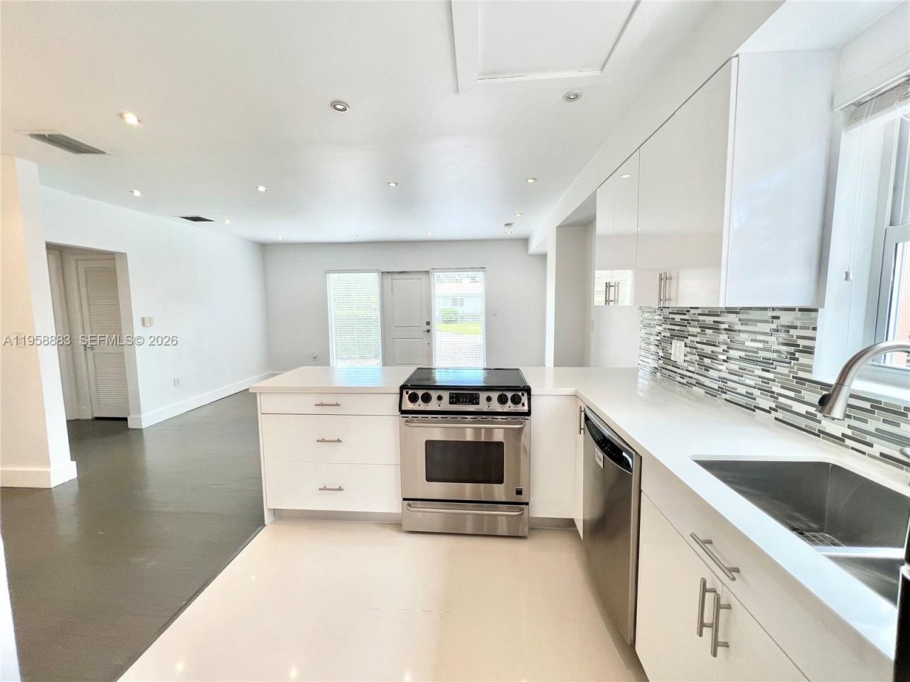 125 NW 100th St, Miami Shores, FL 33150 Photo