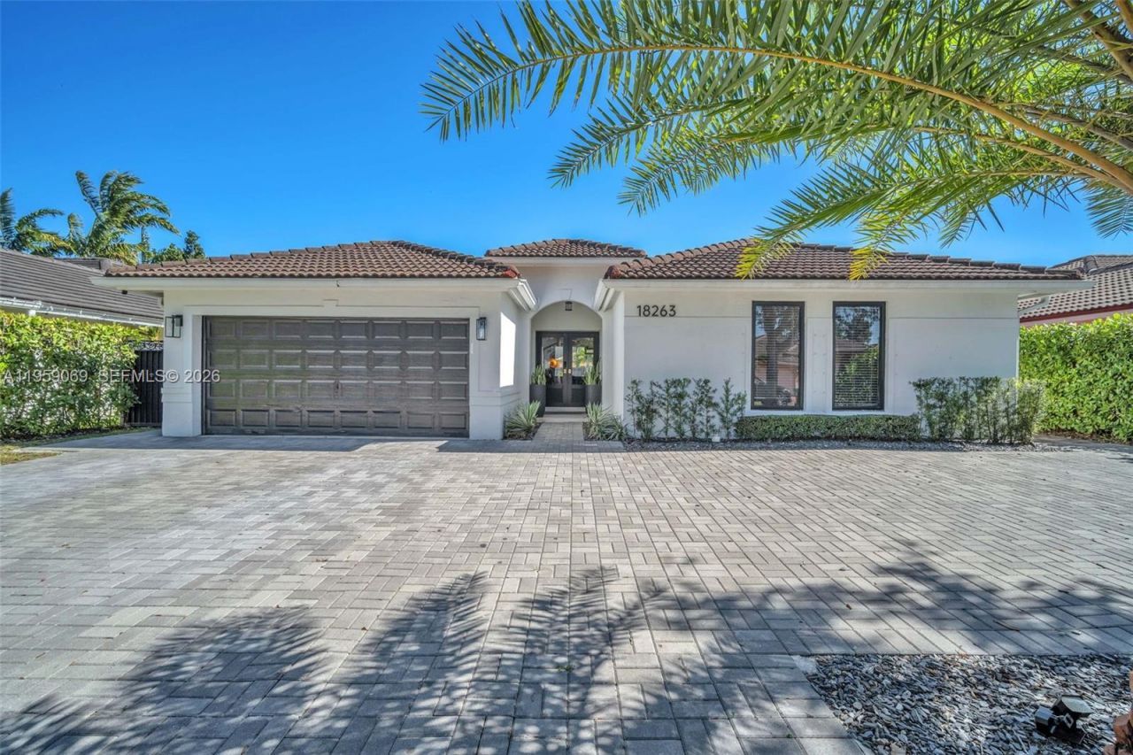 18263 SW 149th Pl, Miami, FL 33187 Main Photo