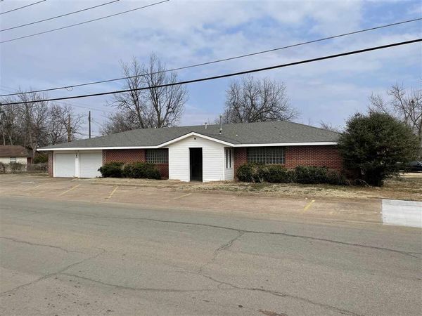 112 S Highland Avenue, Cushing, OK 74023