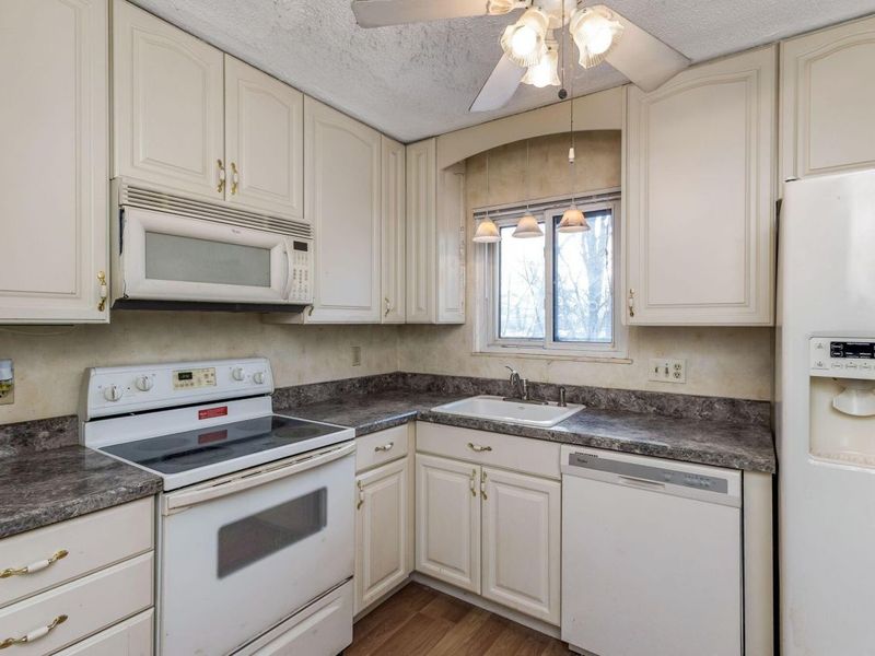 655 Providence Avenue, Unit B, Columbus, OH 43214 Photo 3