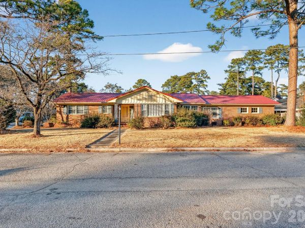 704 W 26th Street, Lumberton, NC 28358