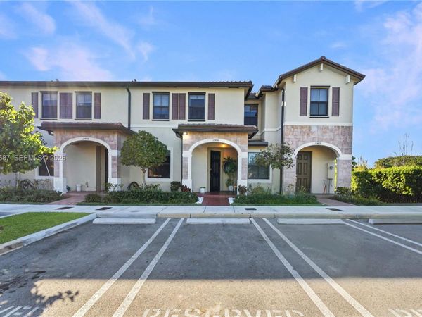 11456 W 33rd Way, Hialeah, FL 33018