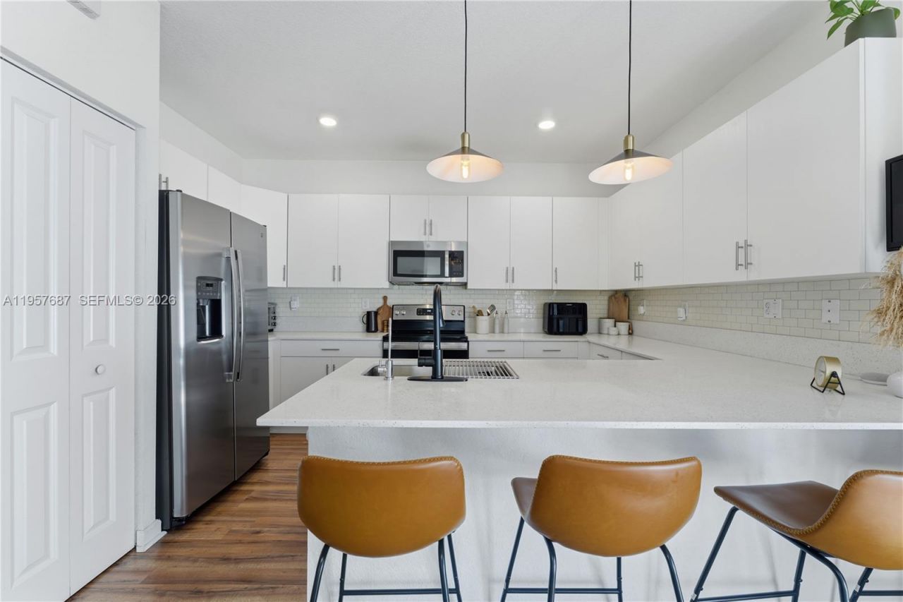 11456 W 33rd Way, Hialeah, FL 33018 Photo