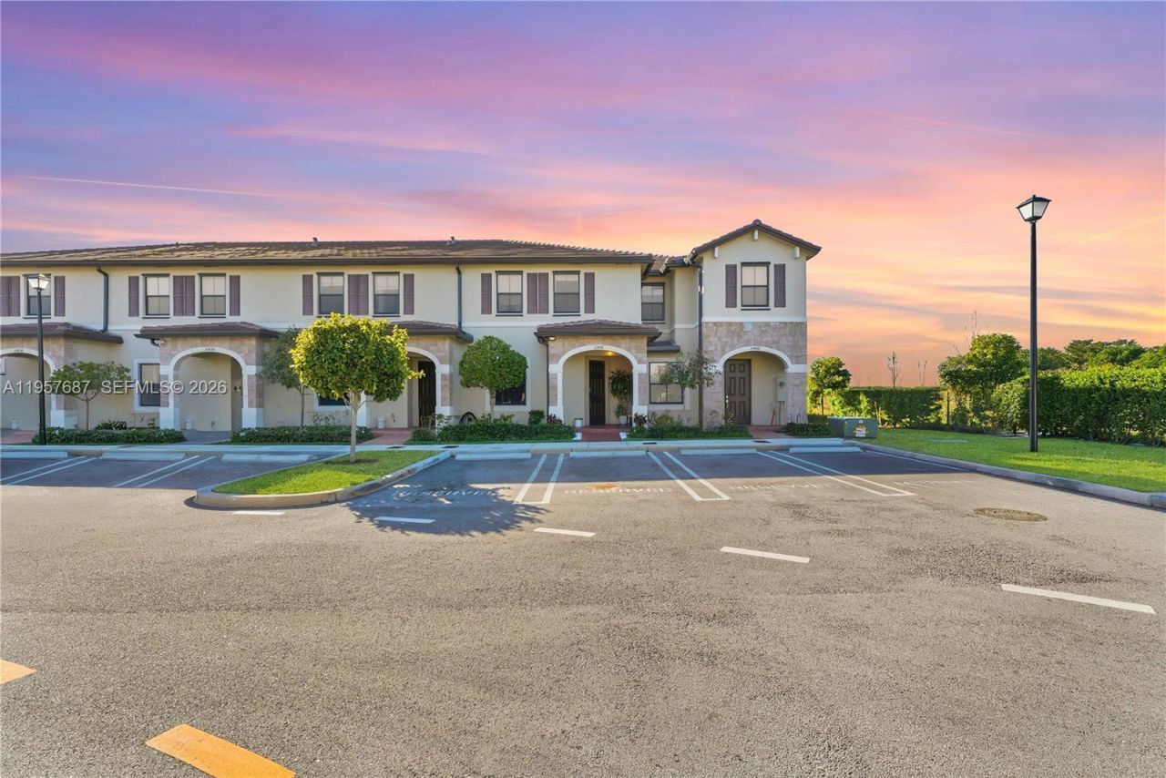 11456 W 33rd Way, Hialeah, FL 33018 Photo