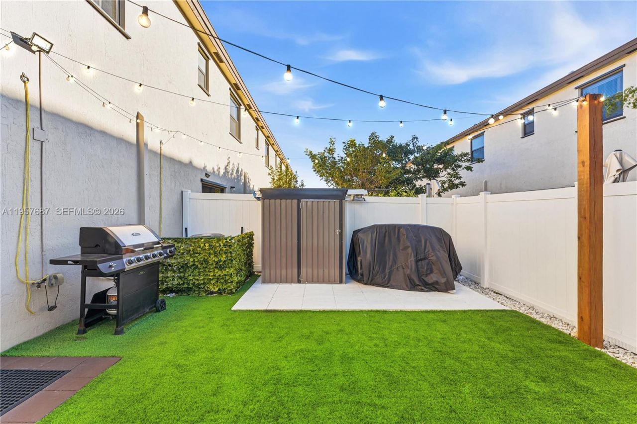 11456 W 33rd Way, Hialeah, FL 33018 Photo