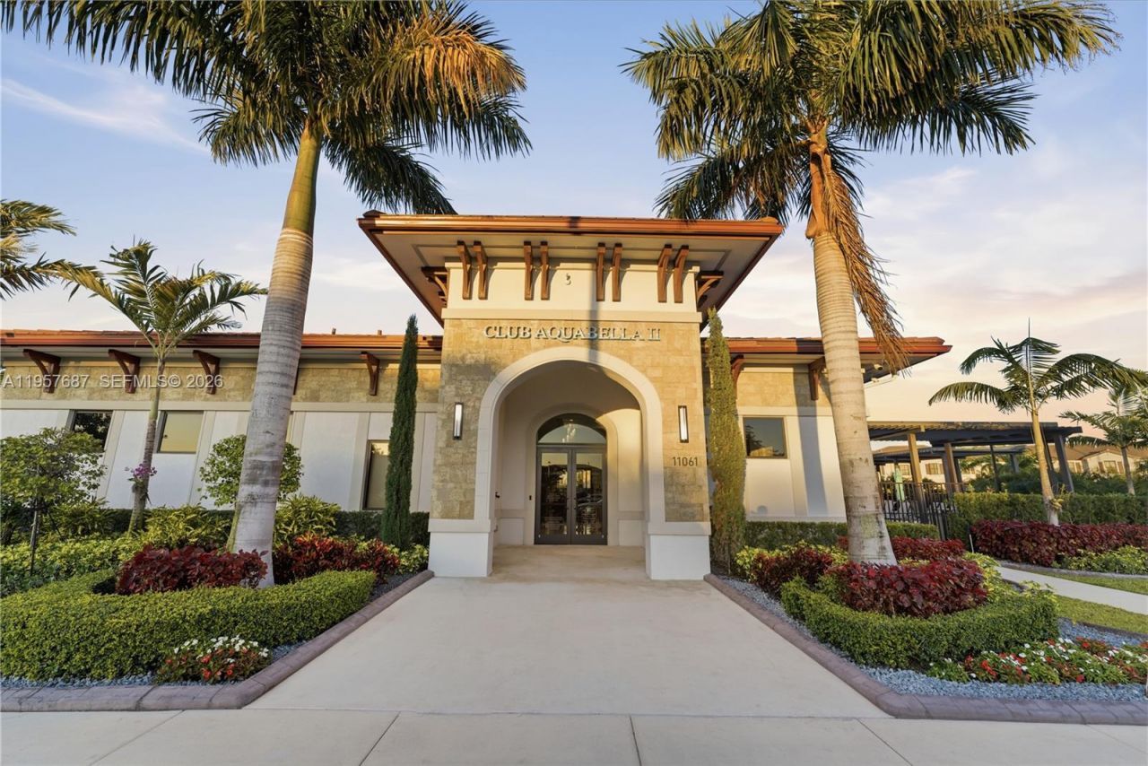 11456 W 33rd Way, Hialeah, FL 33018 Photo