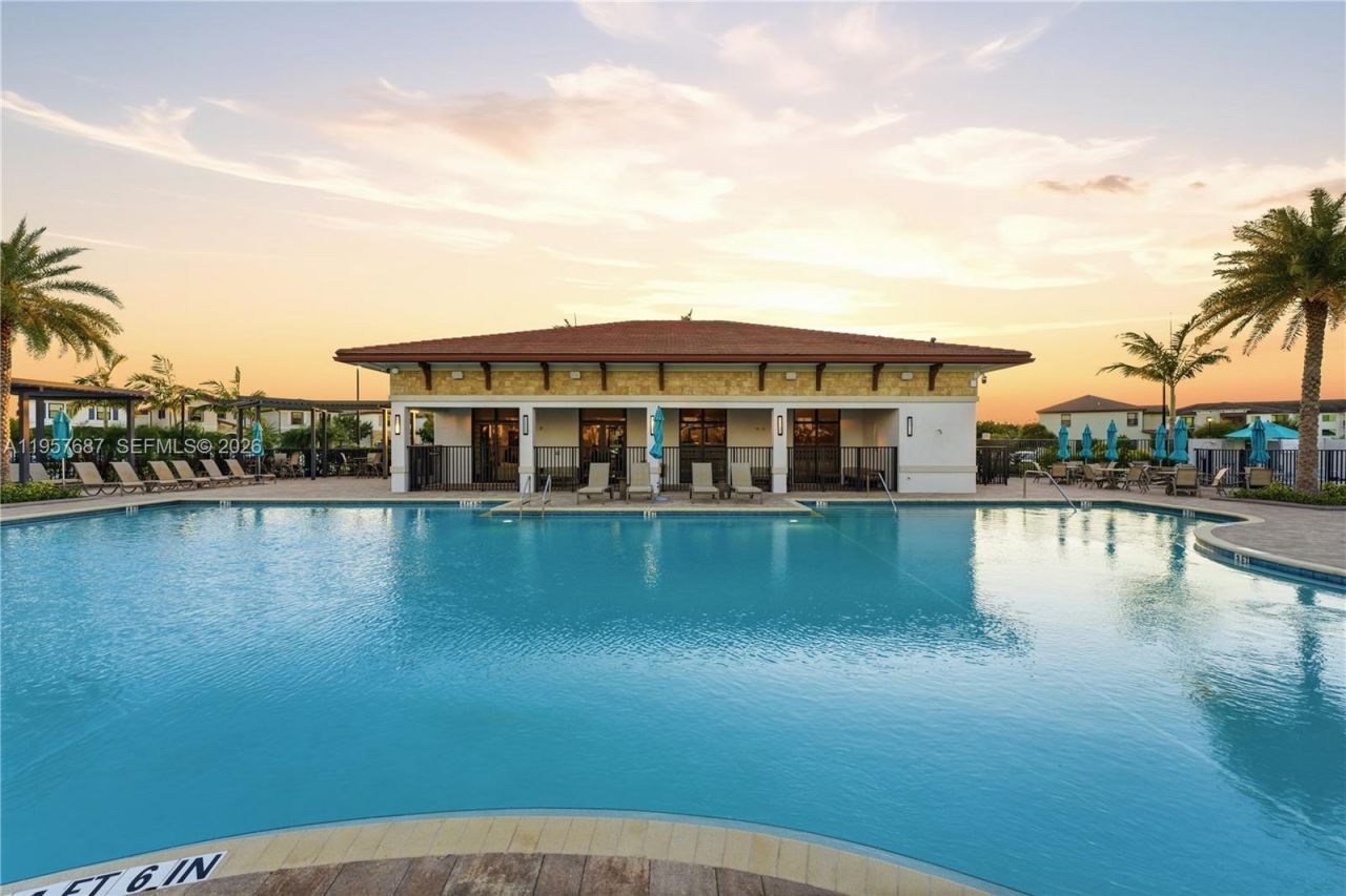 11456 W 33rd Way, Hialeah, FL 33018 Photo