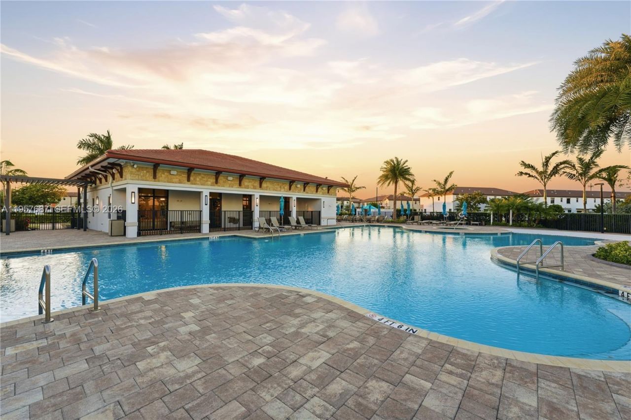 11456 W 33rd Way, Hialeah, FL 33018 Photo