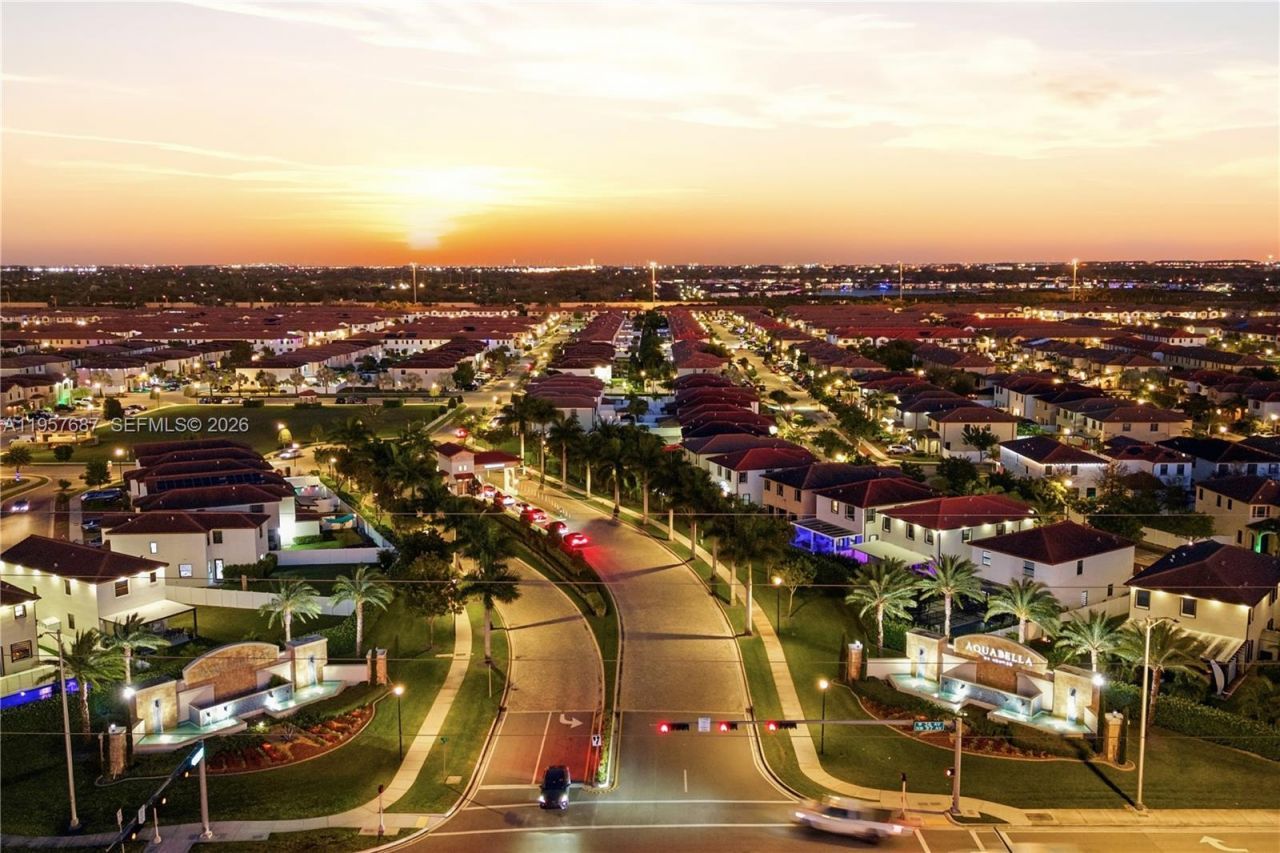 11456 W 33rd Way, Hialeah, FL 33018 Photo