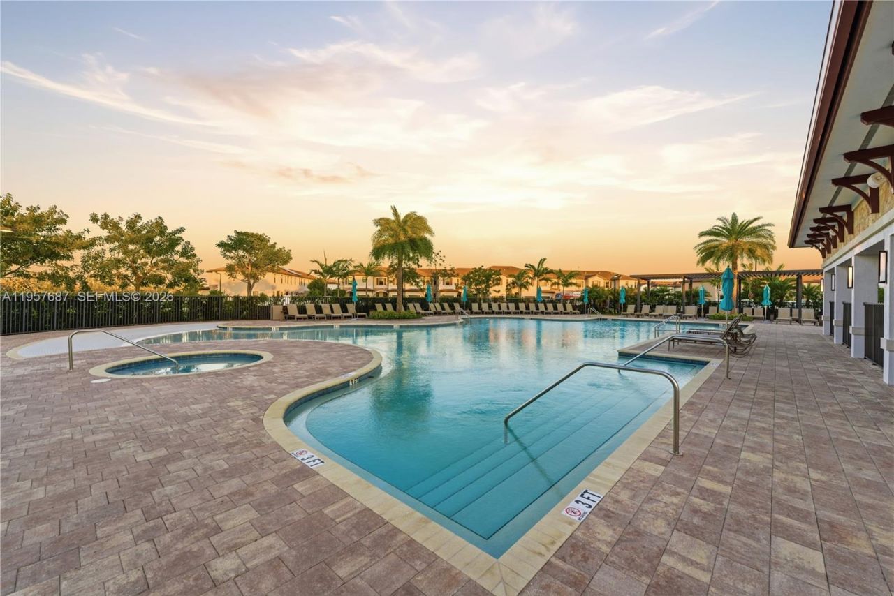 11456 W 33rd Way, Hialeah, FL 33018 Photo