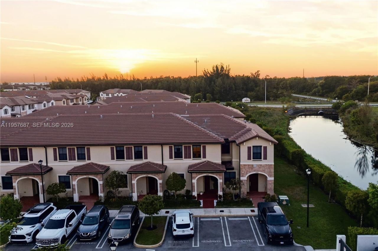 11456 W 33rd Way, Hialeah, FL 33018 Photo