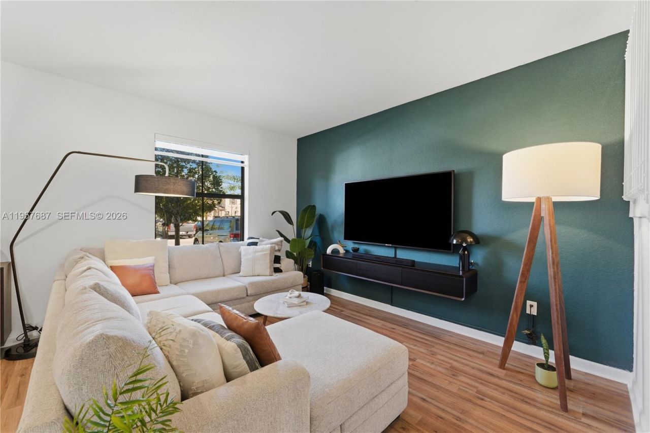 11456 W 33rd Way, Hialeah, FL 33018 Photo