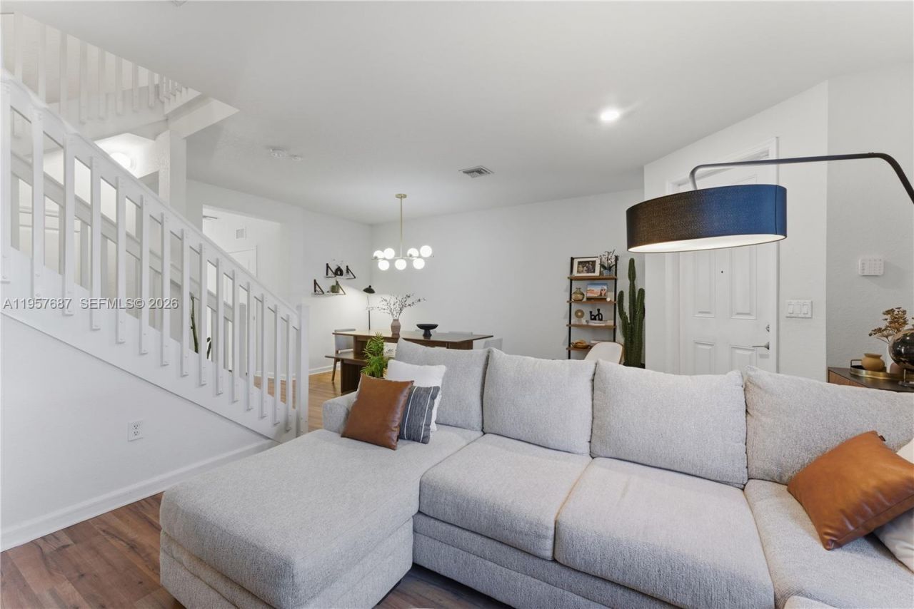 11456 W 33rd Way, Hialeah, FL 33018 Photo