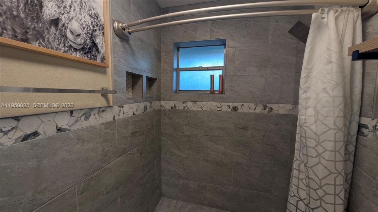 19374 NW 30th Ct, Miami Gardens, FL 33056 Photo