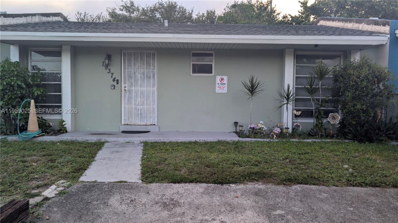 19374 NW 30th Ct, Miami Gardens, FL 33056 Photo