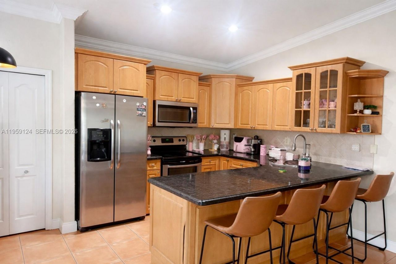 8793 NW 140th Ln, Unit 8793, Miami Lakes, FL 33018 Photo