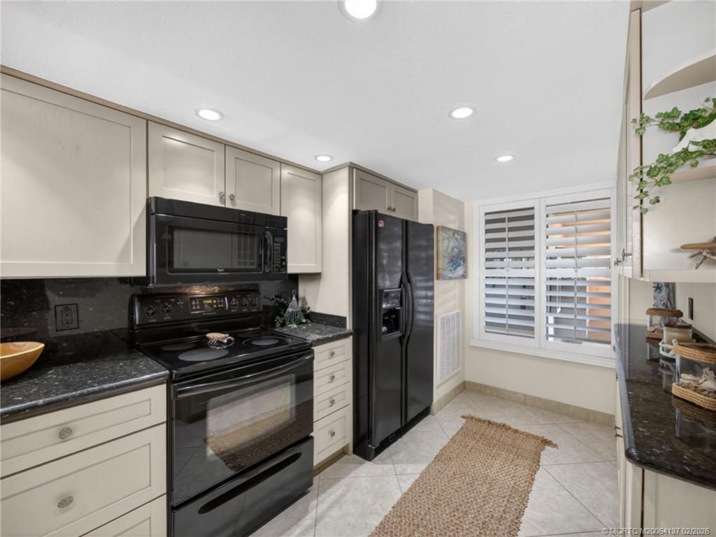 4680 NE Sandpebble Trace, Unit 103, Stuart, FL 34996 Photo