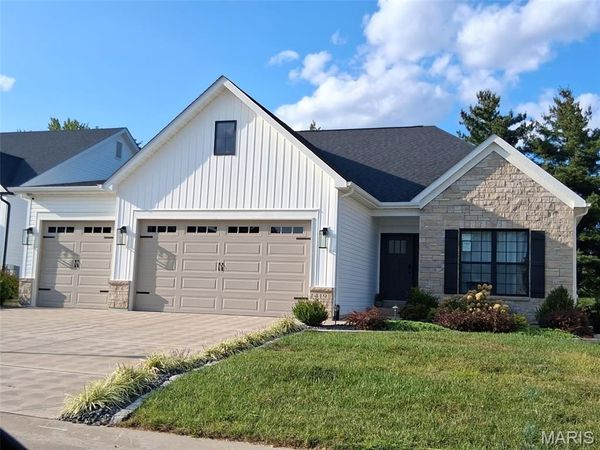 2201 Principia Drive , Maryland Heights, MO 63043