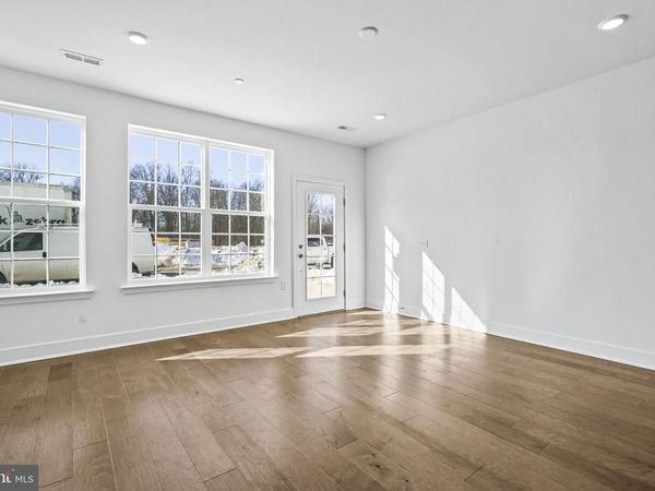 140 LEONA STEWART, PENNINGTON, NJ 08534