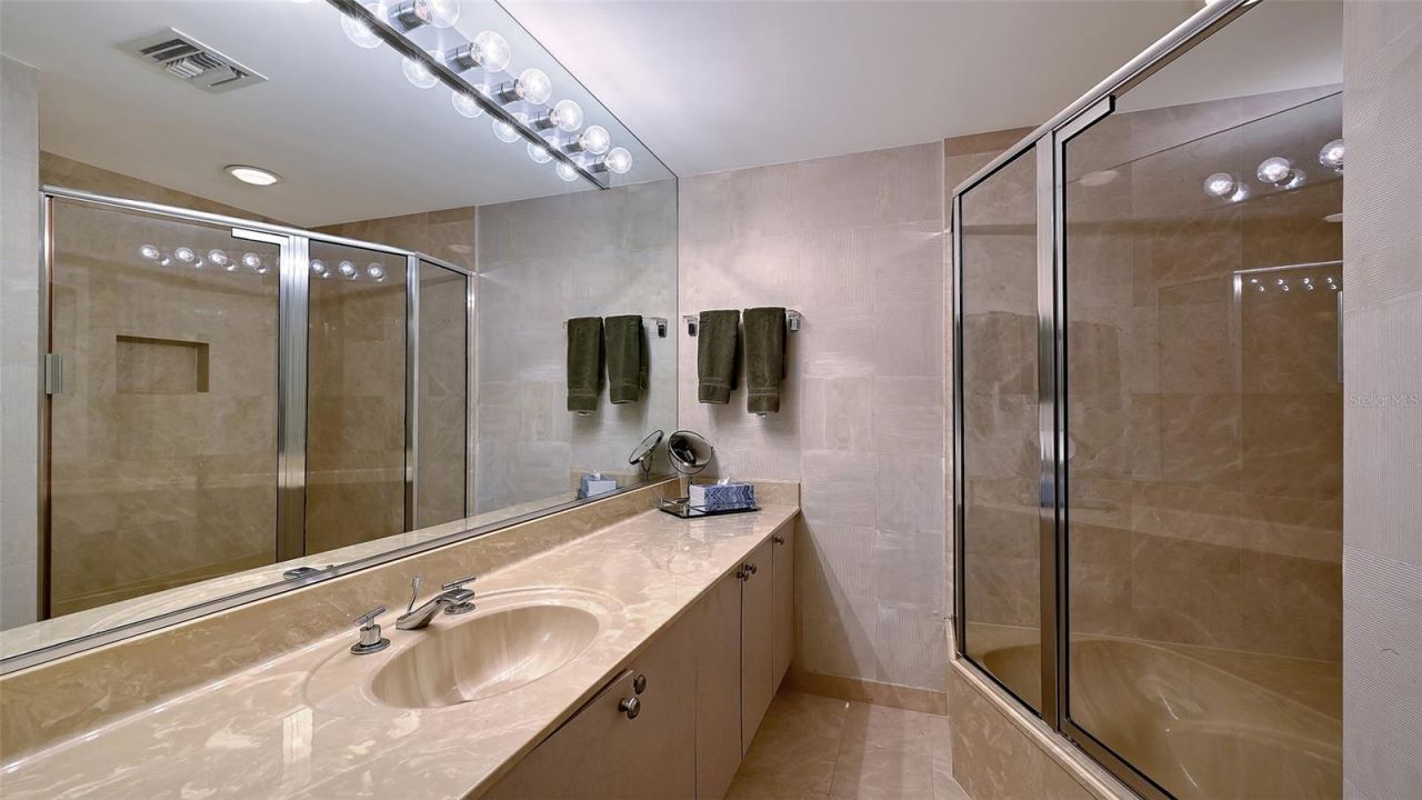 545 Sanctuary Drive, Unit B305, Longboat Key, FL 34228 Photo