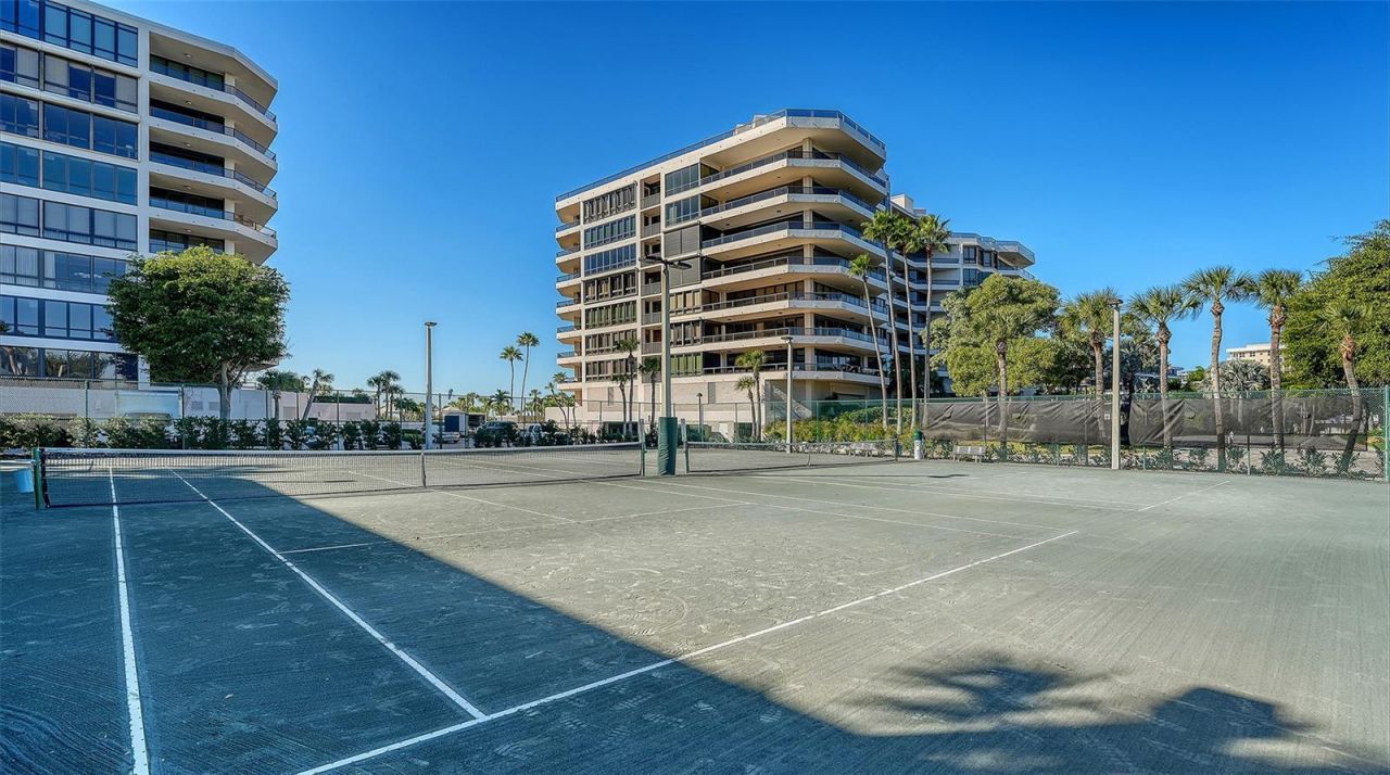 545 Sanctuary Drive, Unit B305, Longboat Key, FL 34228 Photo